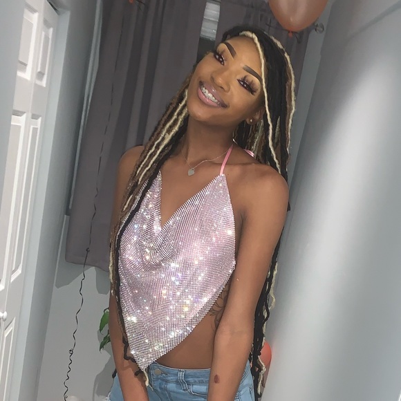 Selling this halter top - Picture 1 of 2